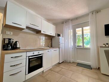 Apartments by the sea Šilo, Krk - 18688