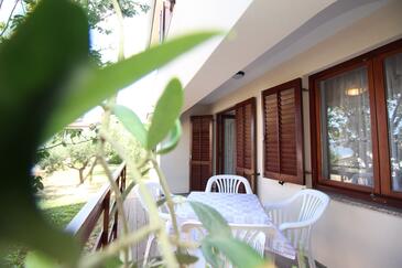 Two bedroom apartment Šilo, Krk (A-18692-b(