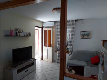 Apartments by the sea Veli Iž, Iž - 18697