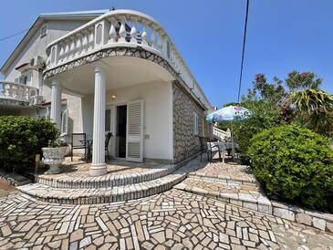 Apartments with parking space Šilo, Krk - 18728