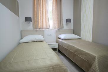 Apartmaji z bazenom Baška, Krk - 18733