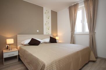 Appartamenti con piscina Baska, Veglia - Krk - 18733