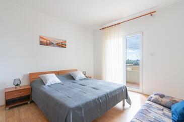 Апартаменти з паркуванням Мандре - Mandre, Паг - Pag - 18748