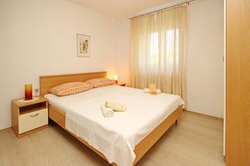 Appartamenti con parcheggio Silo, Veglia - Krk - 18751