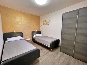 Apartments with parking space Šilo, Krk - 18757