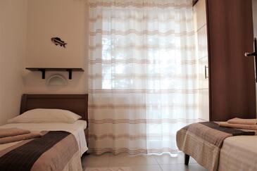 Apartments by the sea Šilo, Krk - 18761