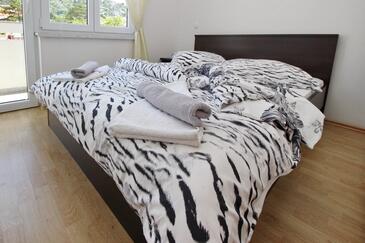 Apartments by the sea Baška, Krk - 18778