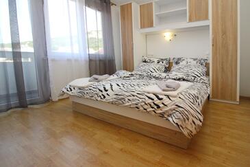 Apartments by the sea Baška, Krk - 18778