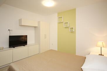 Apartmani s bazenom Baška, Krk - 18785