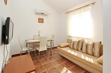 Apartamente cu parcare Baska, Krk - 18789