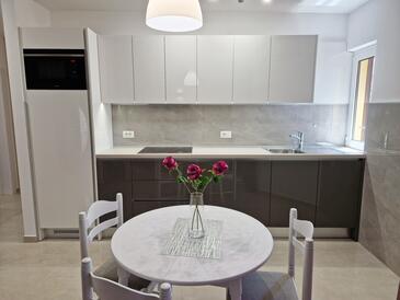 Апартаменты с парковкой Башка - Baška, Крк - Krk - 18793