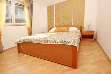 Apartments with parking space Baška, Krk - 18794