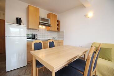 Apartmaji s parkingom Baška, Krk - 18794