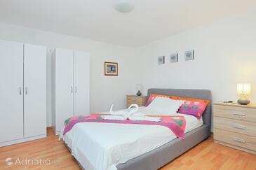 Apartments with parking space Okrug Donji, Čiovo - 18796