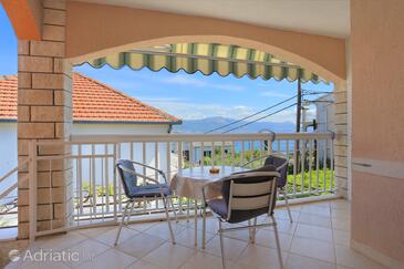 Apartments by the sea Arbanija, Čiovo - 18797