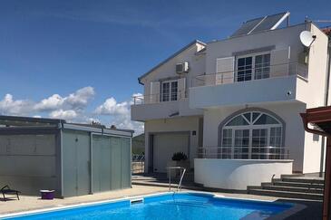 House with balcony Brodarica, North Dalmatia