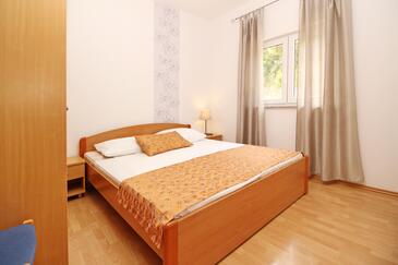 Apartments with parking space Baška, Krk - 18804