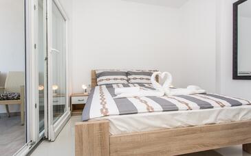 Appartamenti con parcheggio Baska, Veglia - Krk - 18808