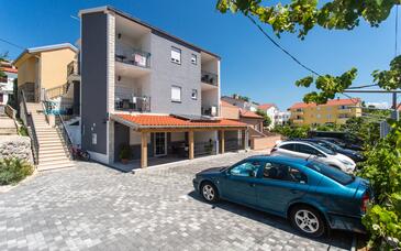 Namestitev Hrvaška - apartmaji, hiše in sobe Apartmaji s parkingom Baška, Krk - 18808 Adriatic.hr
