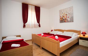 Apartmaji s parkingom Zadar - 18809