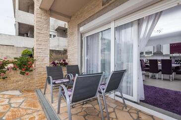 Apartmaji s parkingom Zadar - 18809