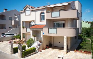 Apartments With Parking Space Zadar - 18809 - Zadar