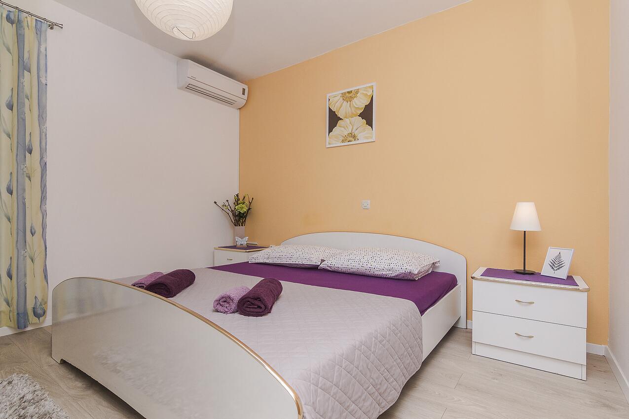 Apartmaji s parkingom Podgora, Makarska - 18811