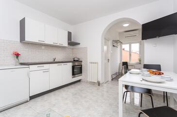 Apartments with parking space Baška, Krk - 18818