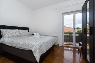 Apartamentos con parking Baska, Krk - 18818