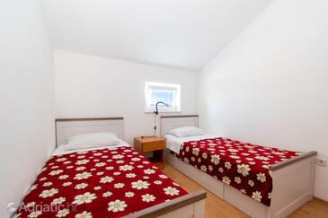 Appartamenti con piscina per famiglie Nona - Nin, Zara - Zadar - 18821