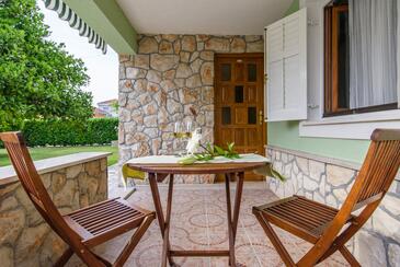 Family-friendly apartments with swimming pool Okrug Gornji, Čiovo - 18827