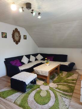 Apartments with parking space Garešnica, Bjelovarska - 18833