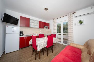 Apartments with parking space Pag - 18848