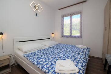 Ferienwohnungen mit Parkplatz Baska, Krk - 18861