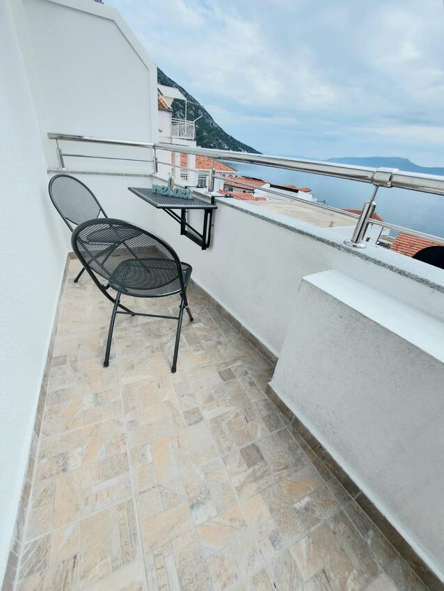 Apartments by the sea Gradac, Makarska - 18877