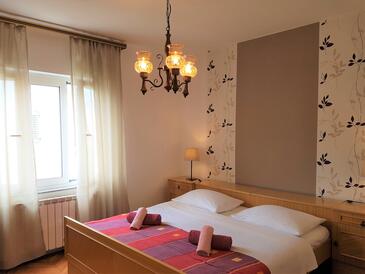 Apartments with parking space Baška, Krk - 18878