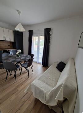 Lopar, Stue i overnattingstype apartment, klimaanlegg tilgjengelig, kjæledyr tillatt jeg WiFi.