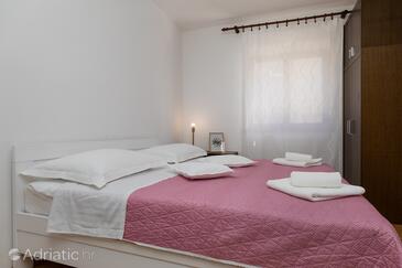 Apartments by the sea Duće, Omiš - 18897