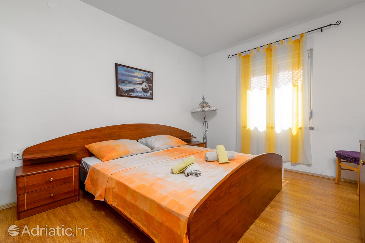 Apartamentos con parking Liznjan, Medulin - 18905