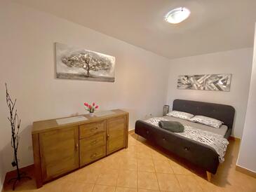 Apartments by the sea Rogoznica - 18927