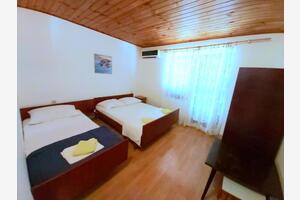 Three bedroom apartment Vodice (A-18959-b)