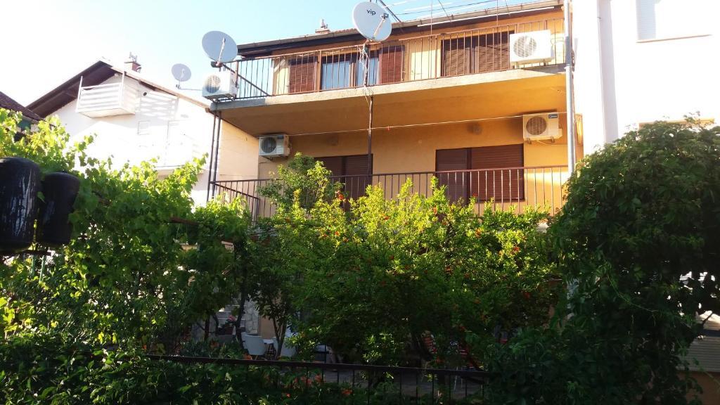 Property - Apartments with WiFi Vodice
