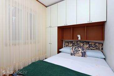 Ferienwohnungen mit Parkplatz Pinezici, Krk - 18967