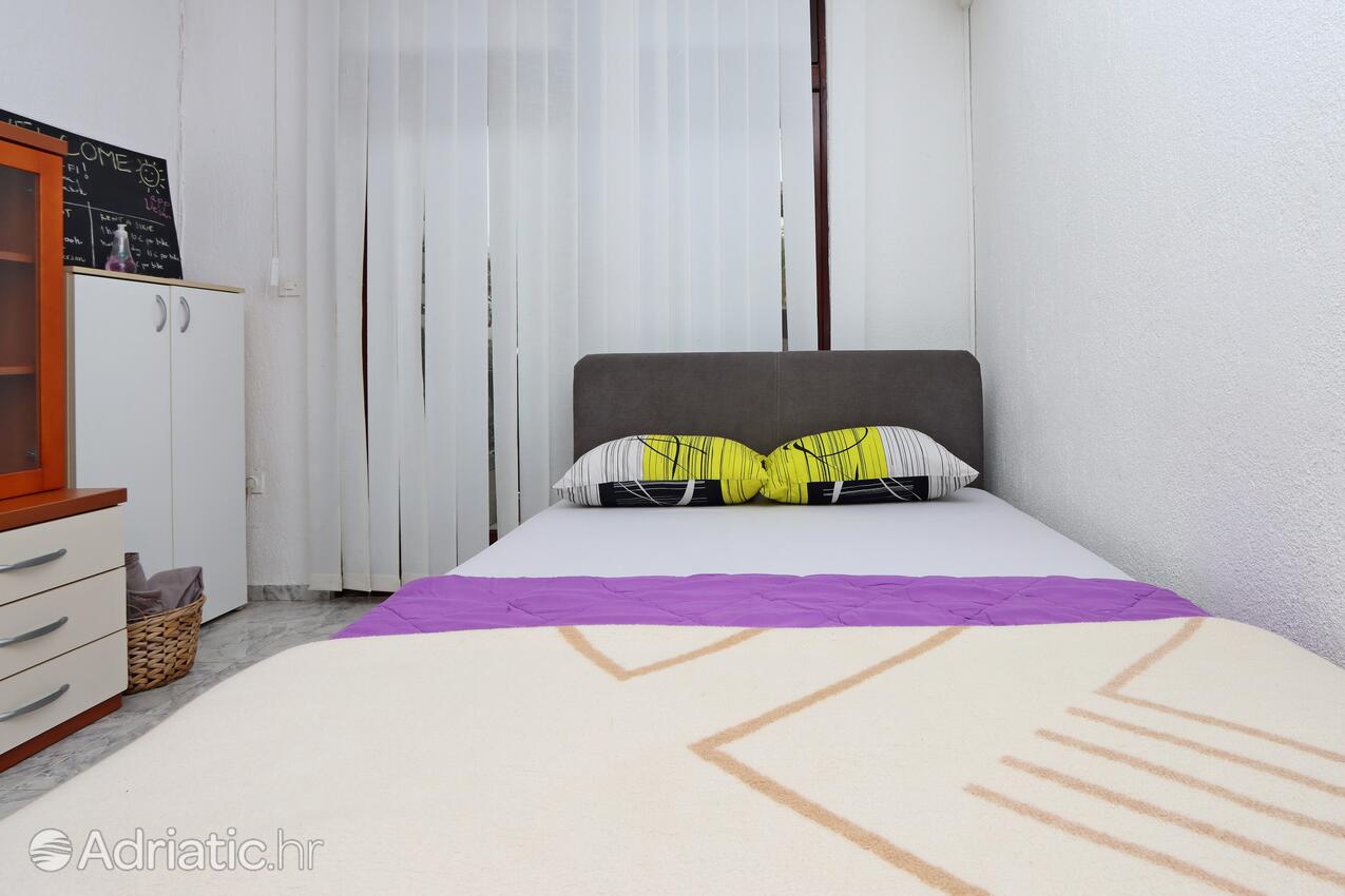 AS-18967-a - Zasebna namestitev - Apartmaji s parkingom Pinezići, Krk