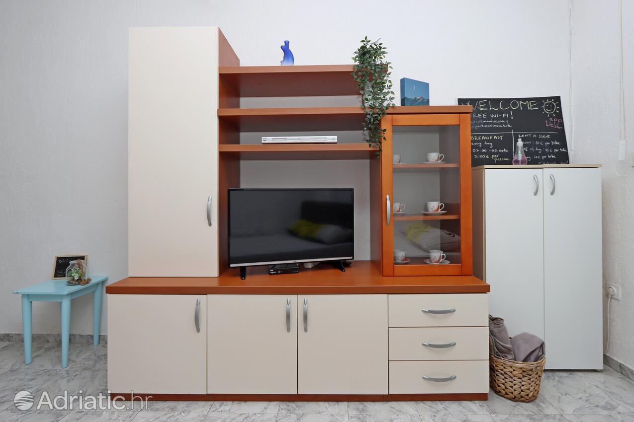 AS-18967-a - Zasebna namestitev - Apartmaji s parkingom Pinezići, Krk