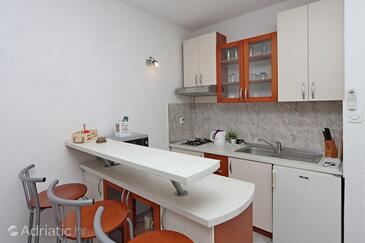 Appartementen met parkeerplaats Pinezici, Krk - 18967