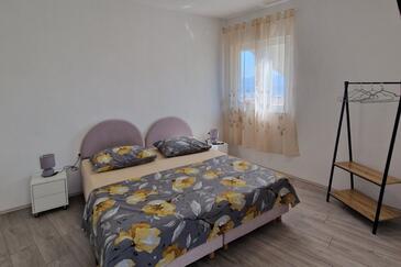 Apartmanok parkolóhellyel Novi Vinodolski - 18968