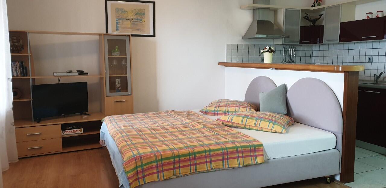 A-18968-a - Private accommodation - Apartments with a parking space Novi Vinodolski