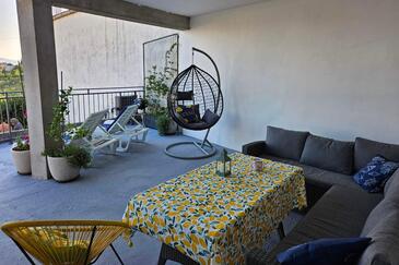 Apartament cu două camere Novi Vinodolski (A-18968-a(