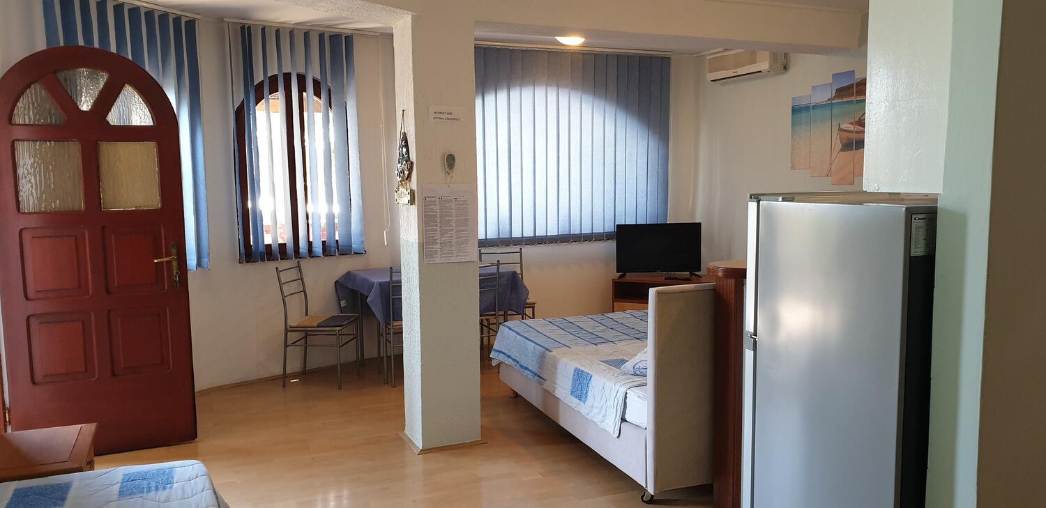 AS-18968-a - Private accommodation - Apartments with a parking space Novi Vinodolski